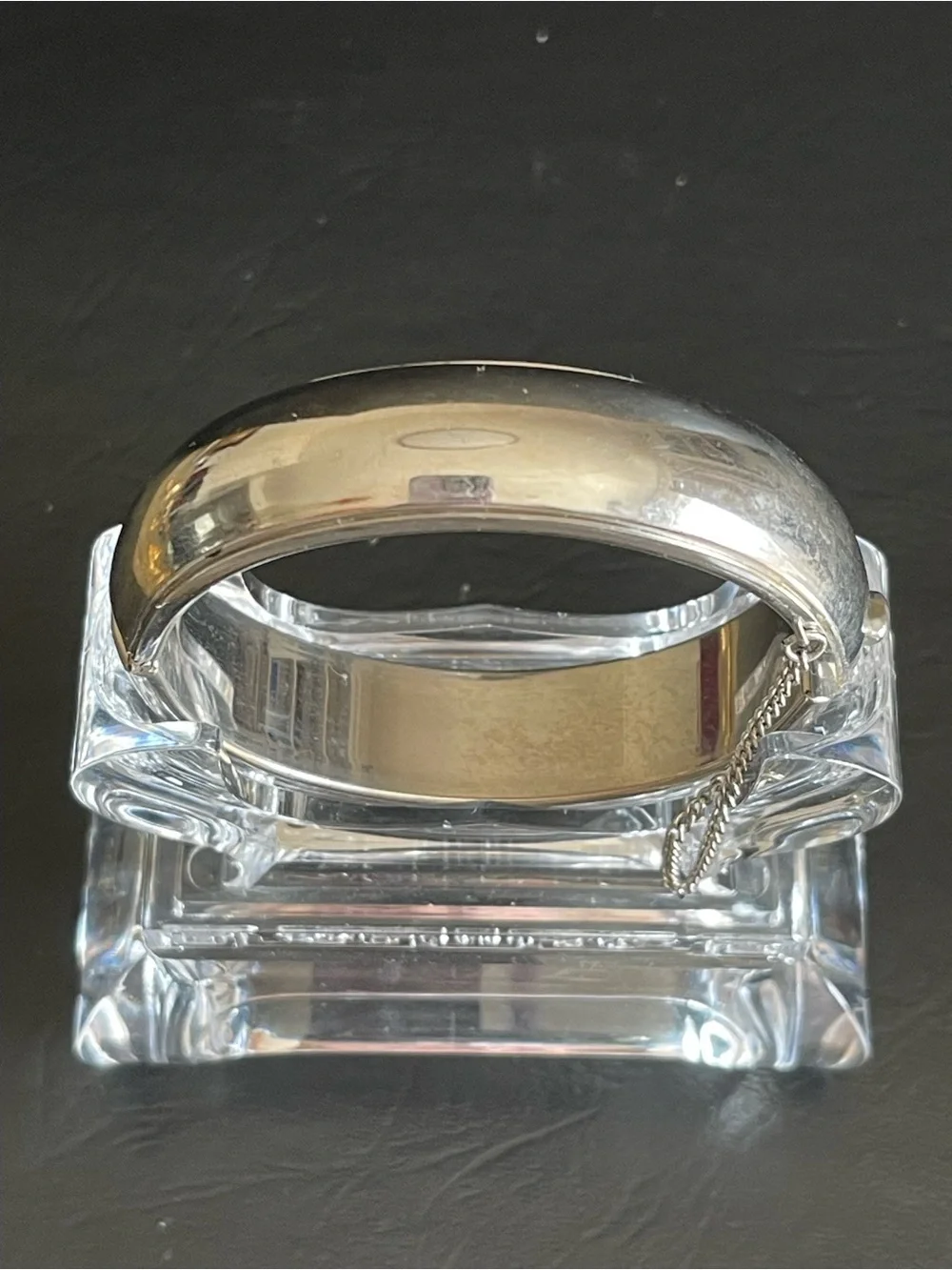 Vintage Polished Silver tone Hinged Bangle Bracelet.